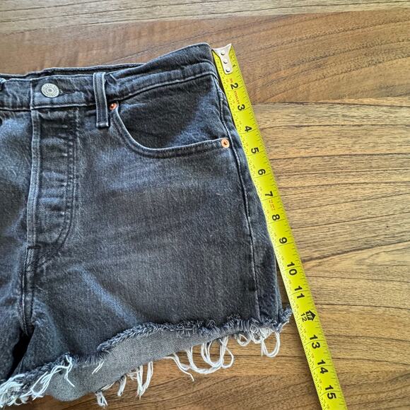 Levi Black Cutoff Jean Shorts - Size 28 - Picture 4 of 9